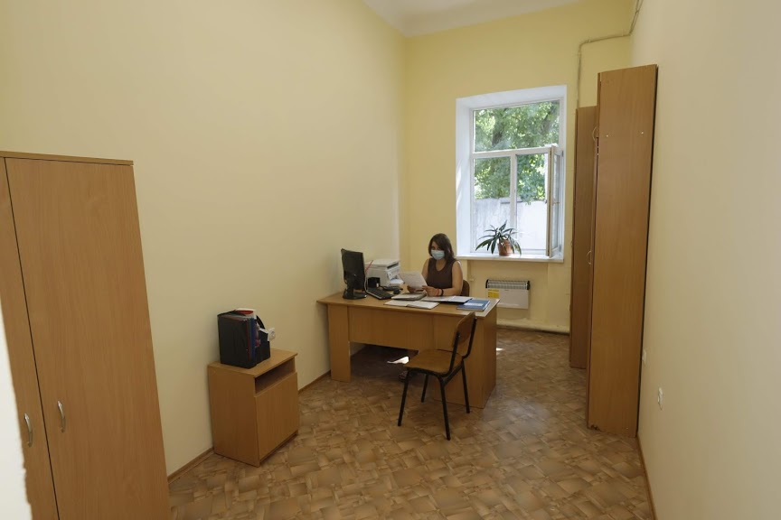 В Днепре работает центр, который помогает бездомным (ФОТО) - рис. 5