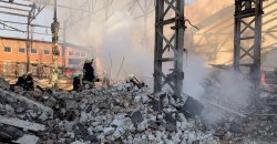 Утренний пожар в Днепре: 9 спасателей тушили заброшенное здание (ФОТО) - рис. 5