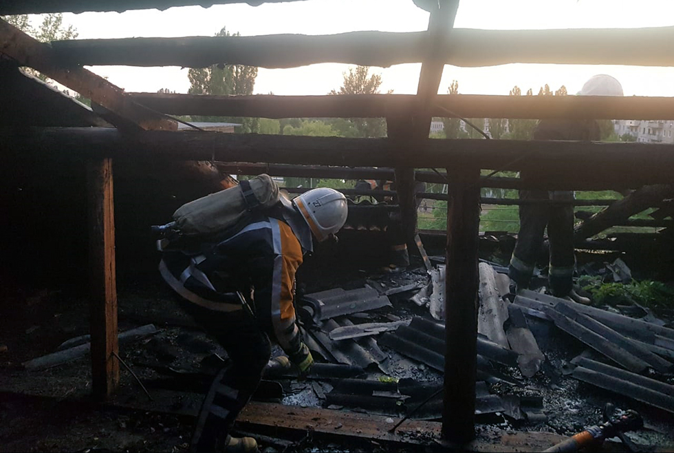 В Павлограде загорелась многоэтажка: пожар тушили 16 спасателей - рис. 2