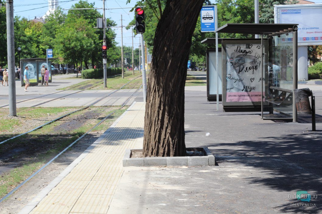 В Днепре появилась первая трамвайная остановка с посадочной платформой - рис. 2