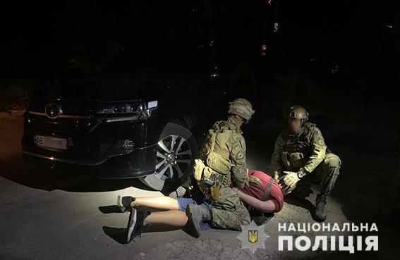 В Днепре задержали лидера преступной группировки на даче взятки полицейскому