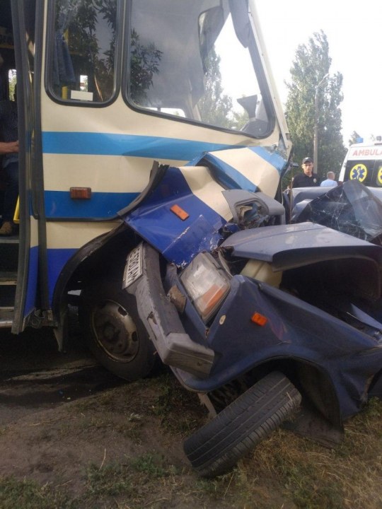 Автобус Днепр-Каменское попал в ДТП: есть пострадавшие - рис. 3