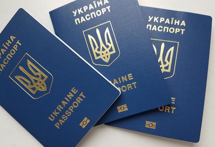 Украина изменила правила пересечения границы с Беларусью: потребуется заграничный паспорт - рис. 1