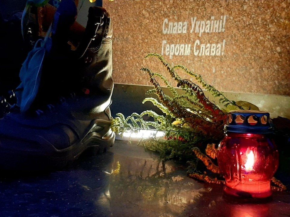 В Днепре на Алее Памяти почтили память погибших защитников Украины - рис. 15