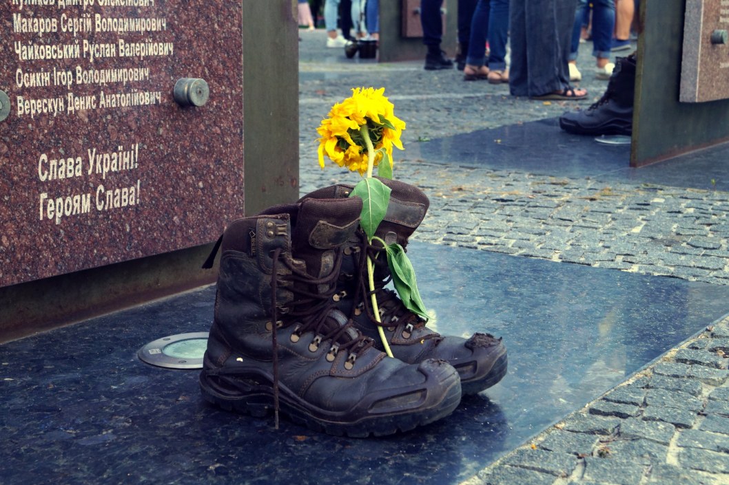 В Днепре на Алее Памяти почтили память погибших защитников Украины - рис. 14
