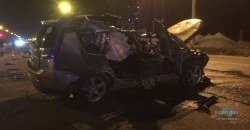 В Днепре Mitsubishi врезался в ограничитель на дороге: погибла молодая девушка (ФОТО) - рис. 13