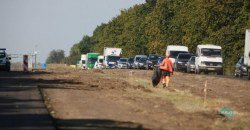 Перед приездом Зеленского на трассе Днепр-Кривой Рог образовалась огромная пробка - рис. 22