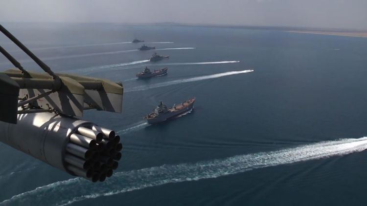 Россия на военных учениях заблокировала морские подходы к Крыму - рис. 1