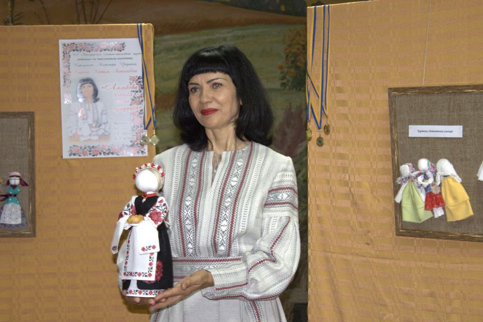 На Днепропетровщине презентовали выставку народных кукол-мотанок - рис. 2