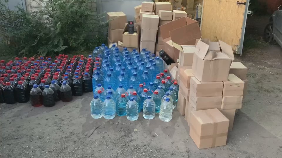 На Днепропетровщине спецслужбы задержали крупных поставщиков фальсифицированного алкоголя - рис. 3