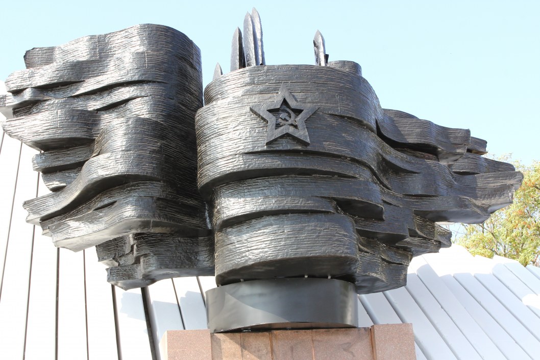 В Днепропетровской области отремонтировали мемориал в память о Второй мировой войне - рис. 2