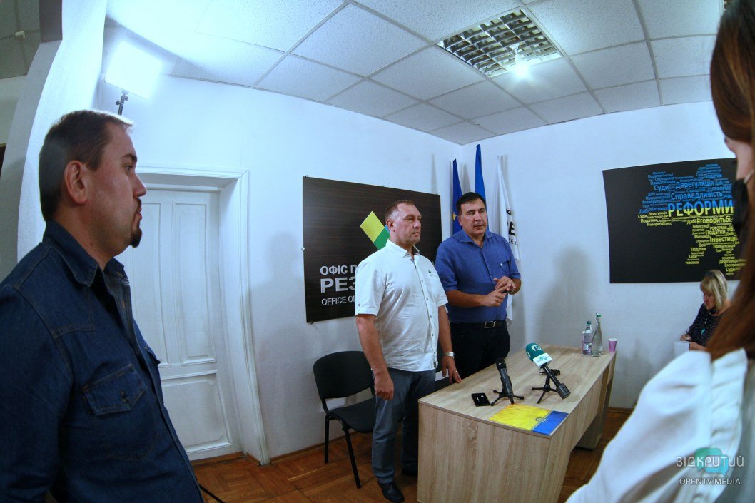 Как в Днепре Саакашвили открывал Офис простых решений (ФОТОРЕПОРТАЖ) - рис. 4