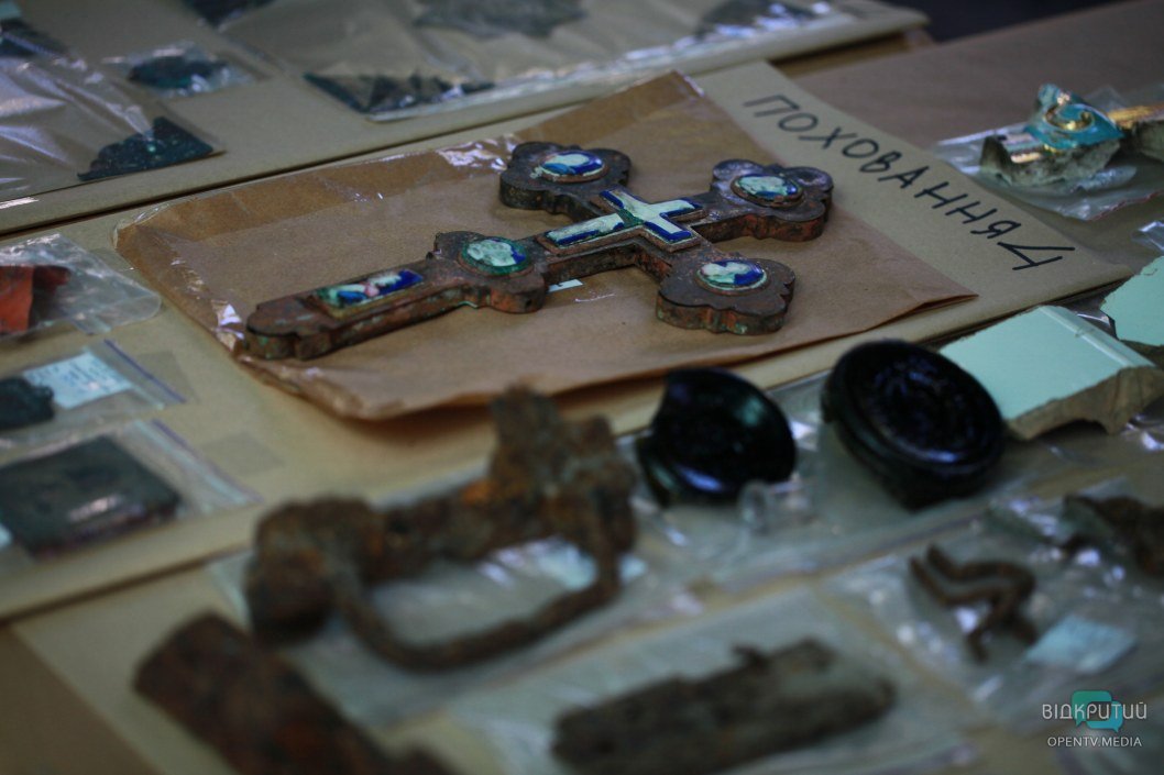 В Днепре показали останки Александра Поля (ФОТОРЕПОРТАЖ) - рис. 5