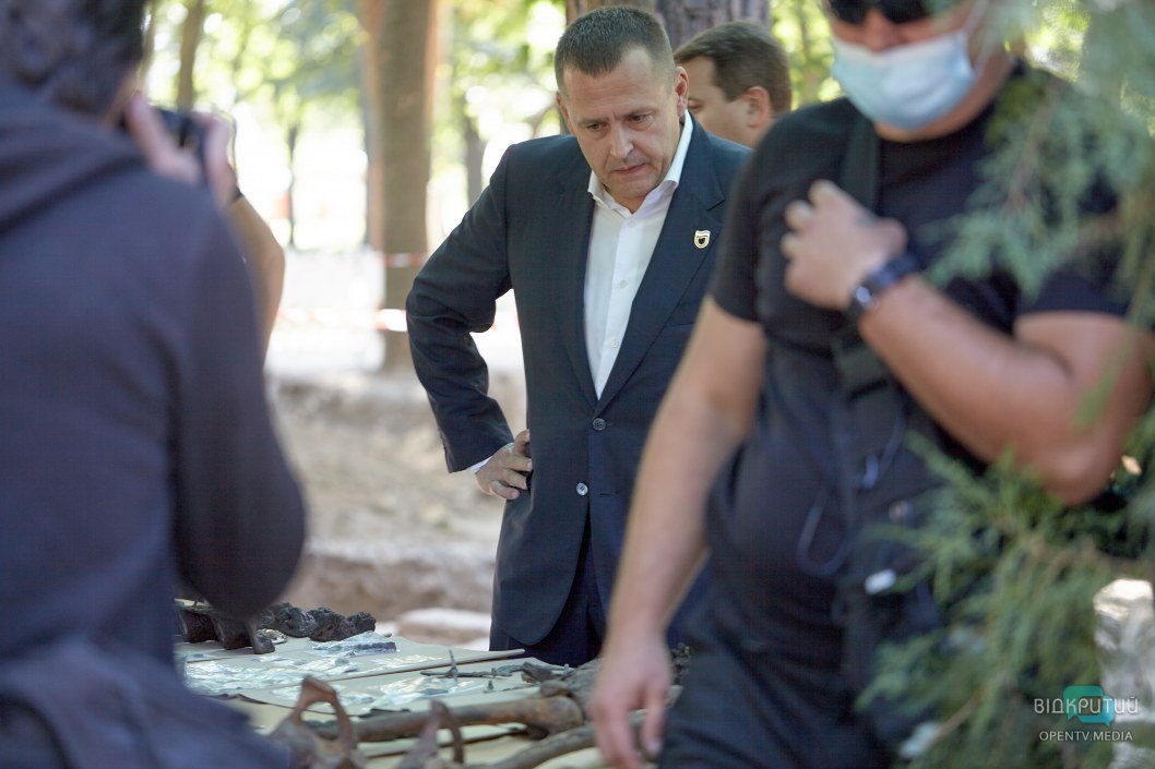 В Днепре показали останки Александра Поля (ФОТОРЕПОРТАЖ) - рис. 11