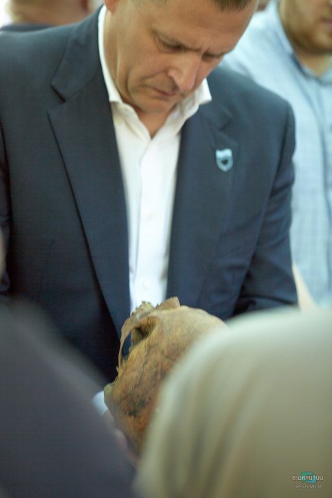 В Днепре показали останки Александра Поля (ФОТОРЕПОРТАЖ) - рис. 13