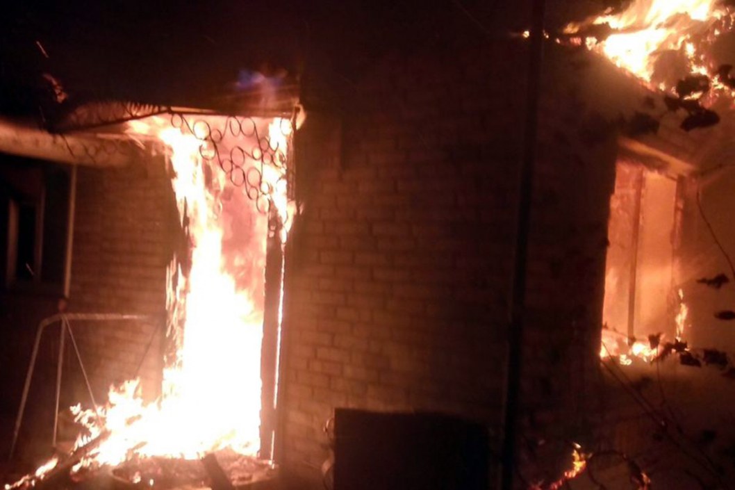 На пожаре возле Никополя погиб молодой мужчина - рис. 1