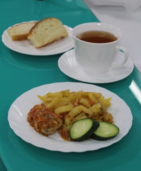 Харчування у шкільних їдальнях Дніпра: чому учні та батьки відмовляються від їжі - рис. 2