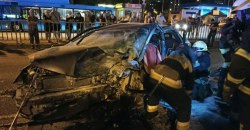 Подробности смертельного ДТП в Днепре: тело погибшего водителя вырезали из машины (ВИДЕО) - рис. 3