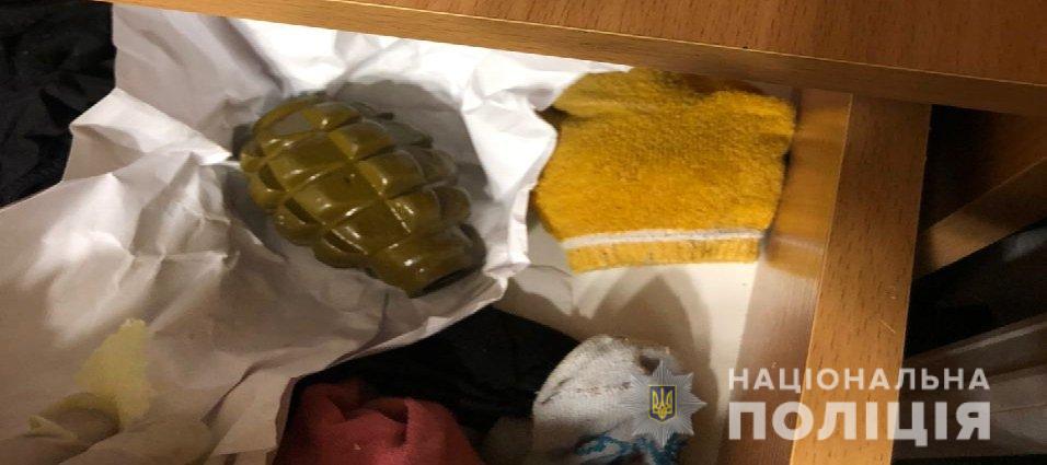 Гранаты, наркотики и деньги: в Днепре разоблачили преступную группу - рис. 3