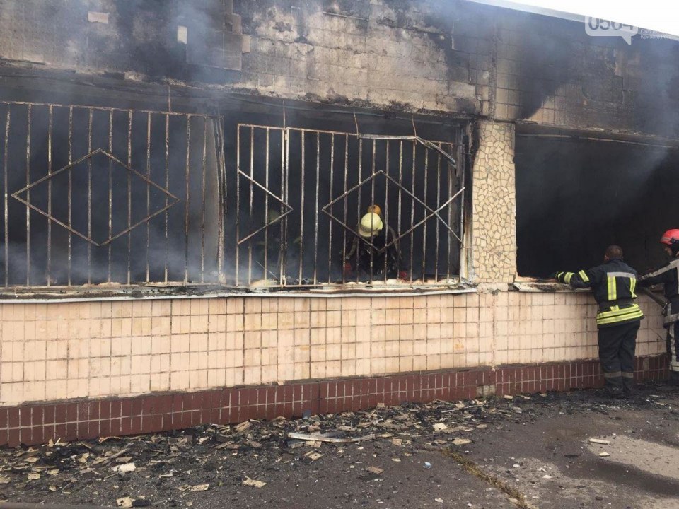 В Кривом Роге из-за пожара на территории школы эвакуировали детей - рис. 3