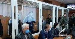 В Одессе на суде семеро подсудимых вскрыли себе вены - рис. 9