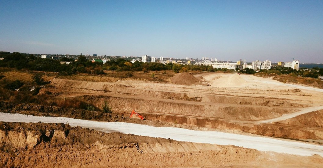 На границе с Днепром начали строительство магистрали объездной дороги (ФОТО) - рис. 1