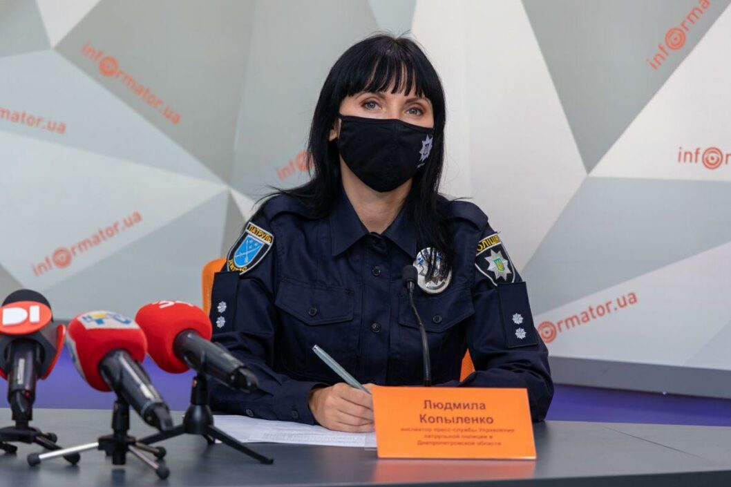 «Не сдашь, пока не начнешь задыхаться»: полицейская из Днепра рассказала, как непросто получить бесплатный тест на COVID-19 - рис. 1