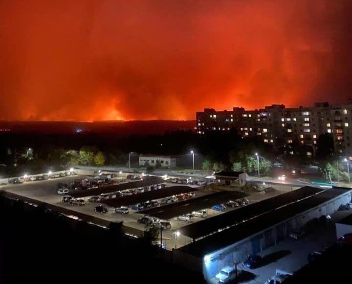 В Луганской области из-за масштабных пожаров эвакуируют села - рис. 1