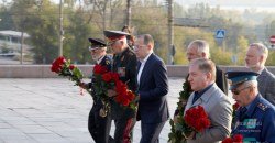 Геннадий Гуфман вместе с ветеранами и депутатом европарламента почтили память погибших воинов - рис. 6