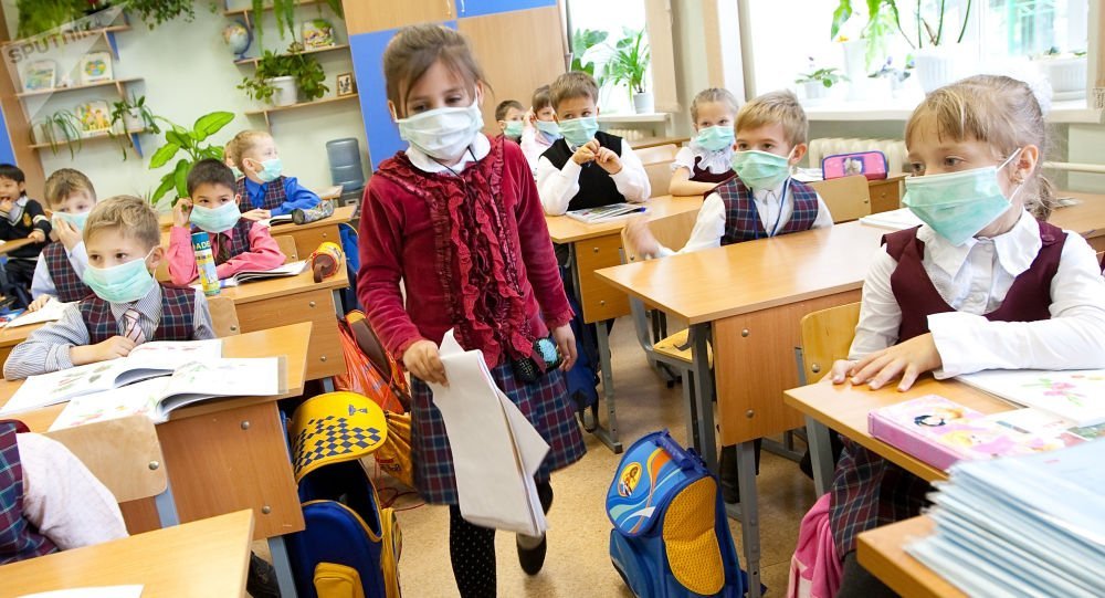 В Украине школы и детские сады не будут отправлять на карантин, - Бабак - рис. 1