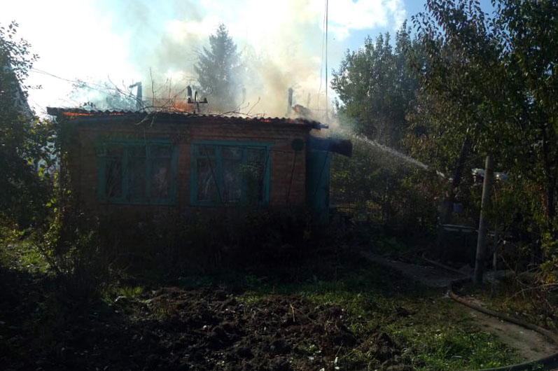 На Днепропетровщине 7 пожарных полтора часа тушили дом - рис. 2