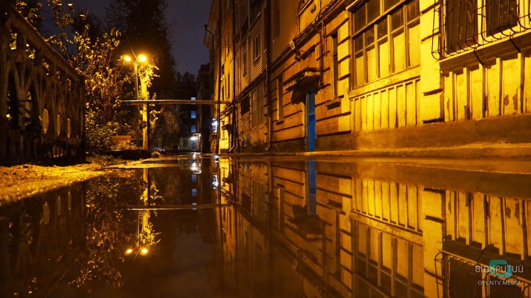 Днепр затопило: как выглядит город после сильного ливня (ФОТО) - рис. 10