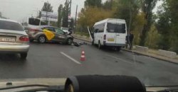 Возле Нового моста в Днепре такси врезалось в маршрутку: пострадали 6 человек - рис. 12