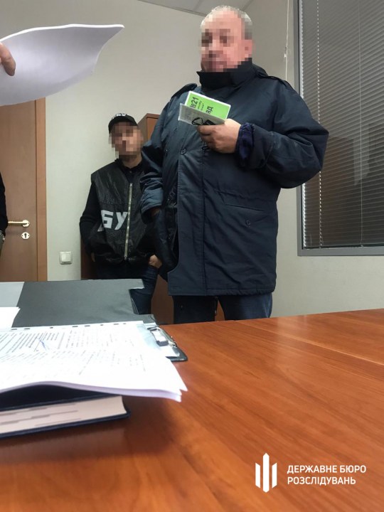 Сотрудника днепровской таможни подозревают в крупных хищениях - рис. 2