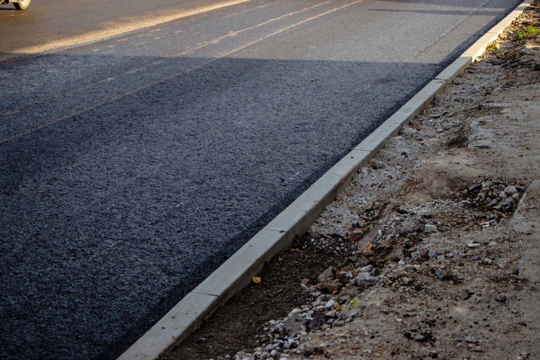 На жилмассиве Игрень в Днепре заканчивают ремонт магистральной дороги - рис. 2