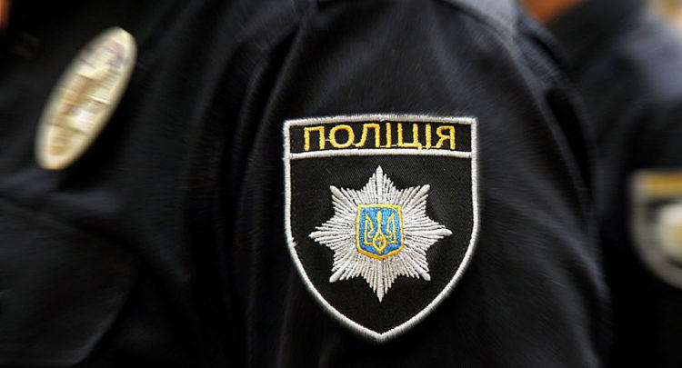 В Каменском задержали воров, которые избили полицейского кирпичом - рис. 1