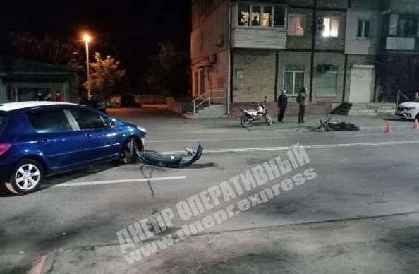 В Днепре произошло ДТП на улице Богдана Хмельницкого: есть пострадавшие - рис. 1