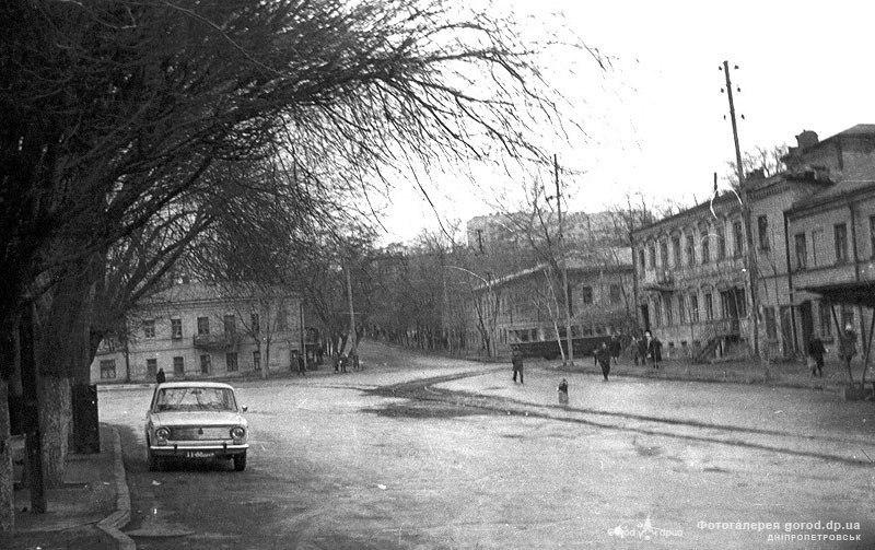 С трамвайными путями: как Екатеринославский бульвар в Днепре выглядел 50 лет назад - рис. 2