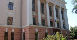 В восьми школах Днепра проведут расследование фактов нарушения карантина - рис. 11