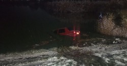 Под Днепром водитель утопил машину в озере - рис. 12