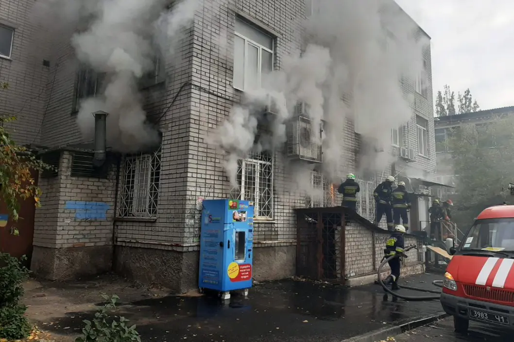 Складе в магазина порно видео