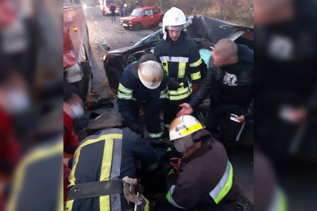 Жуткое ДТП в Кривом Роге: пассажир умер в машине скорой - рис. 4