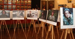 В Днепре открылась фотовыставка о женщинах-военных - рис. 8