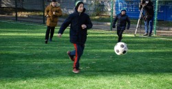 В школах Днепра строят современные футбольные мини-поля (ФОТО) - рис. 1