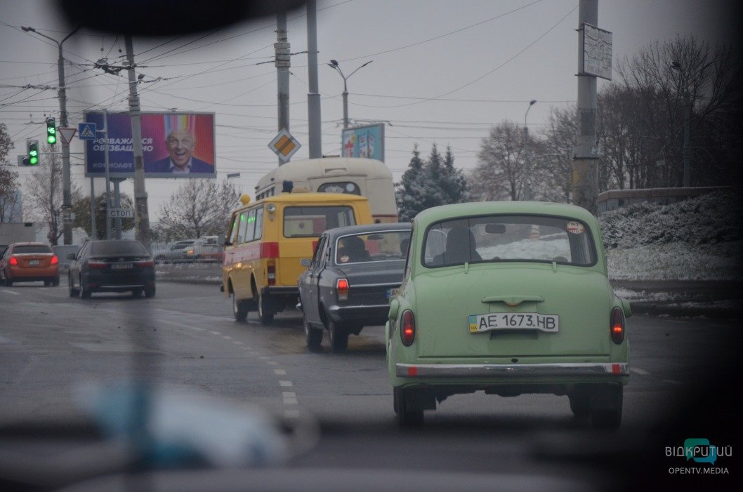 В Днепре прошел ретро-автопробег, посвященный культовому Запорожцу (ФОТО) - рис. 7