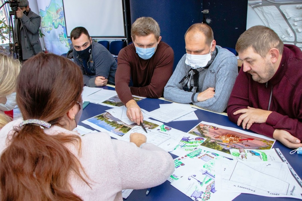 В Днепре обсудили реконструкцию сквера на углу Калиновой и Образцова - рис. 3