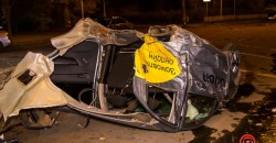 Ночное ДТП на Победе: автомобиль буквально разорвало пополам - рис. 10