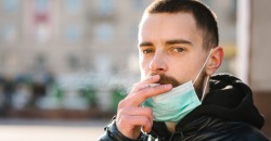 У курильщиков больше шансов заразиться COVID-19, – медики Днепра - рис. 7