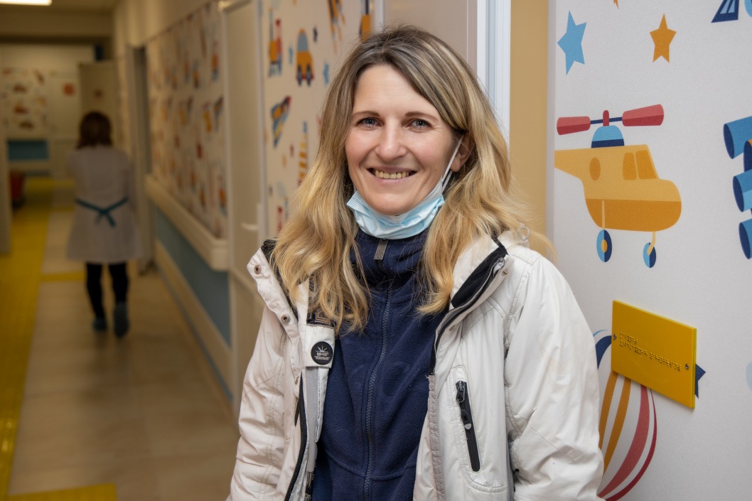 Зверята на стенах и игрушки в палатах: в Никополе открыли современную детскую больницу - рис. 14