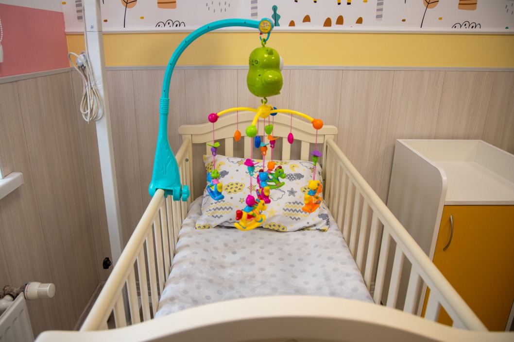 Зверята на стенах и игрушки в палатах: в Никополе открыли современную детскую больницу - рис. 11